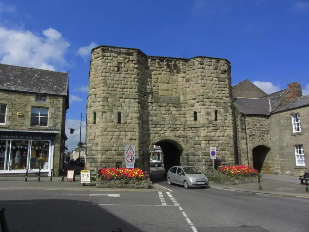 Heritage Walking Trail: A Self-Guided Tour of Alnwick
